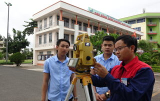 Ngành Đo đạc nhà đất Công trình và Bản đồ – Bậc cao đẳng – Khoa Hóa – Tài nguyên và Môi trường